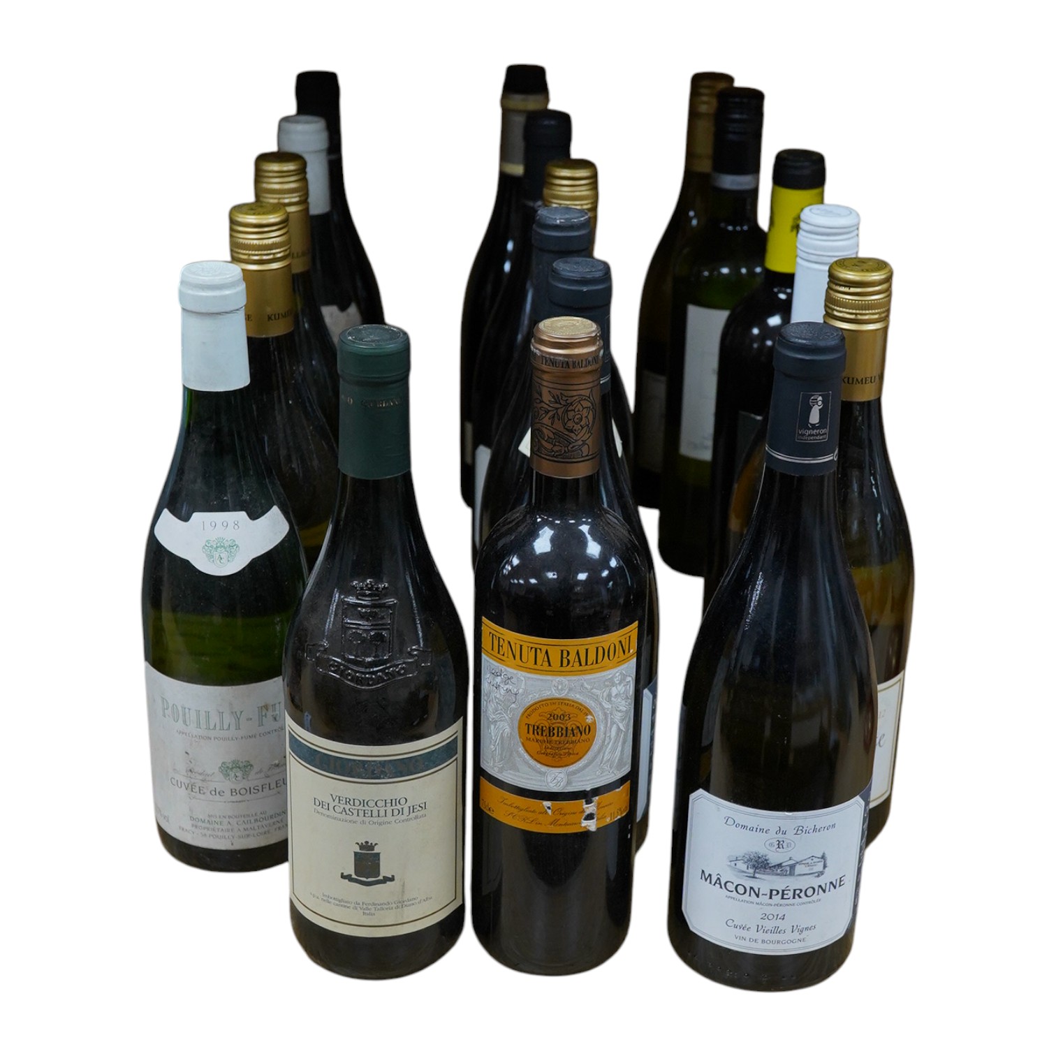 Eighteen bottles of assorted white wines, to include five Kumea Village 2012, three Mâcon-Péronne 2014, two Cuvee de Boisfleury 1998 and others (18). Condition - fair, storage history unknown